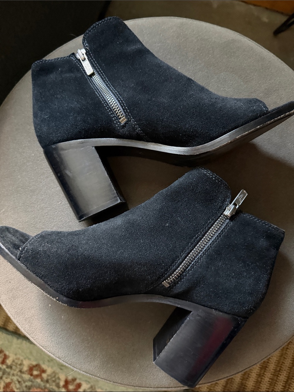Frye Danica Chelsea Black Suede Peep-Toe Booties Womens 8.5 Fall Block Heel - Picture 7 of 10
